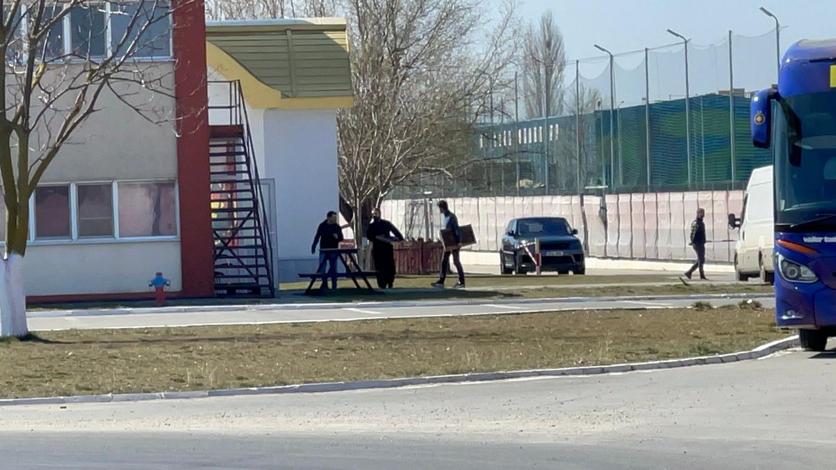 Gigi Becali, Lucescu și ucrainenii » Patronul FCSB le-a deschis azi porțile bazei din Berceni: „I-am zis lui Sydorchuk: «E în interesul tău să joci»”