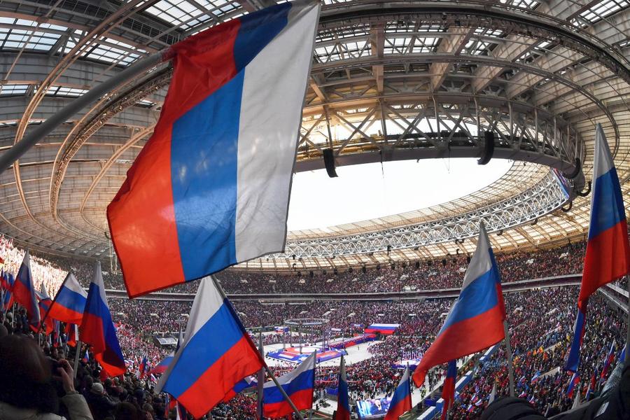 Lujniki, în așteptarea Chinei și a Cubei