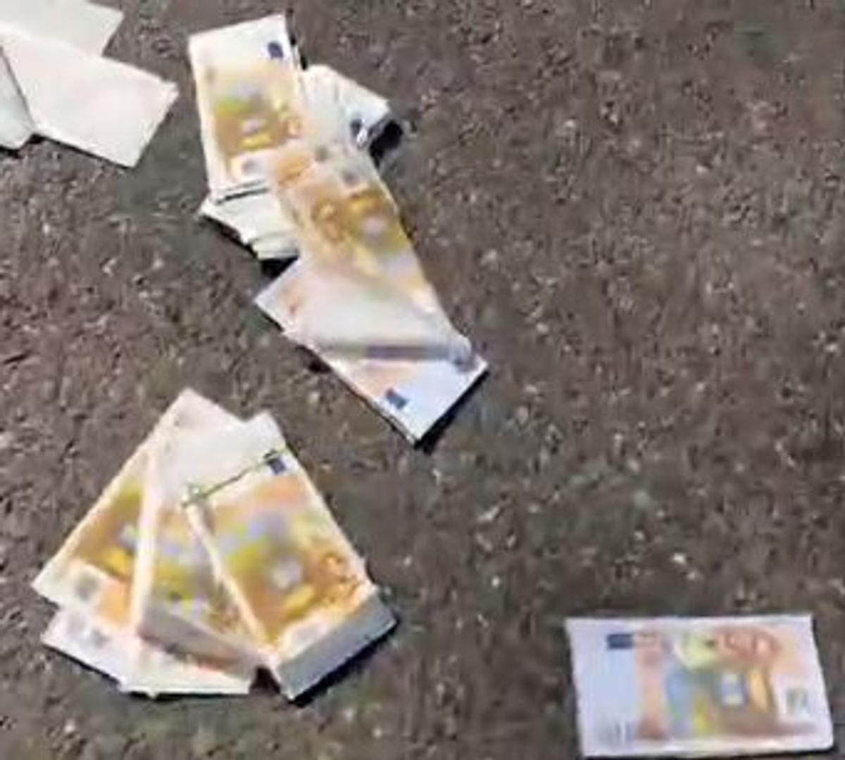 Protest cu macara, bani falși și arestări în fața Ministerului Sportului: „Demisia Novak”