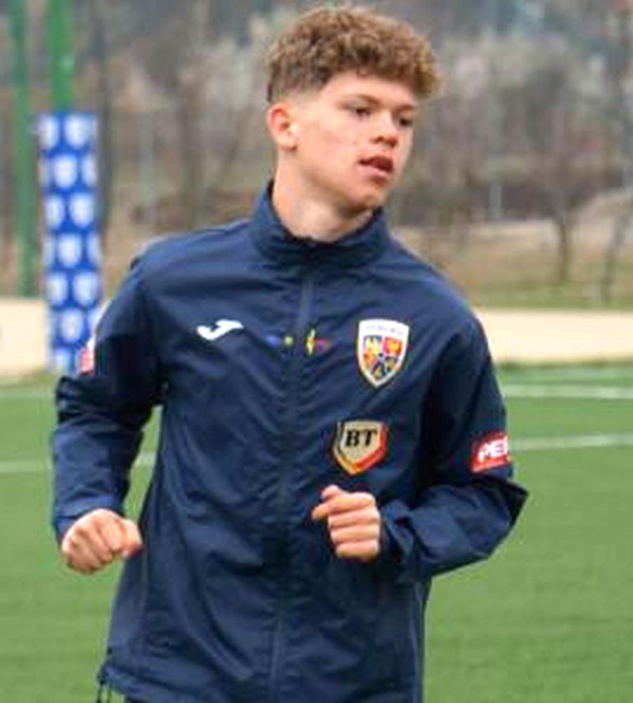 Doi juniori de la Juventus și unul de la AC Milan, convocați în premieră la selecționata României U15