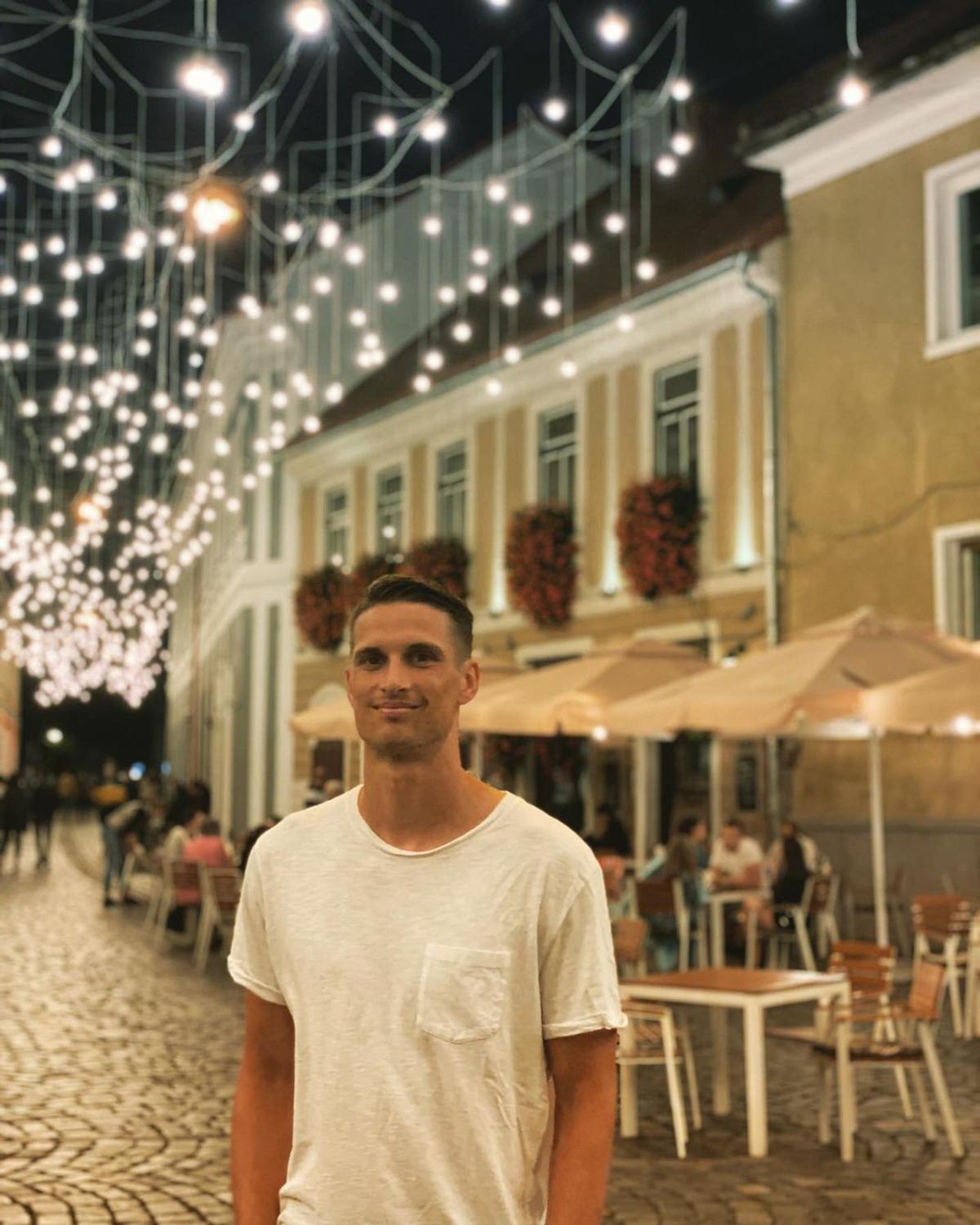 A răpus-o pe FCSB în lupta pentru titlu, iar acum este fotomodel: „Nu pot să uit acel gol, mai ales că rezultatul i-a șocat pe adversari”