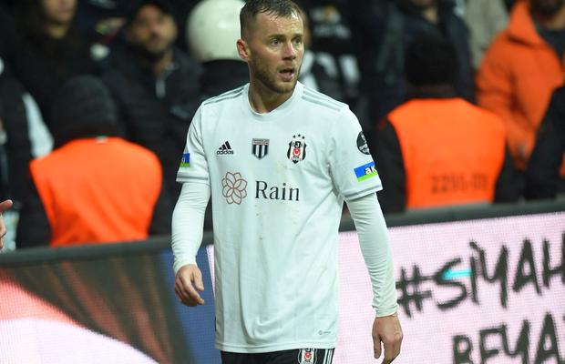 Turcii au dezvăluit suma » Cât trebuie să plătească Beșiktaș dacă vrea să-l ia definitiv pe Alex Maxim de la Gaziantep