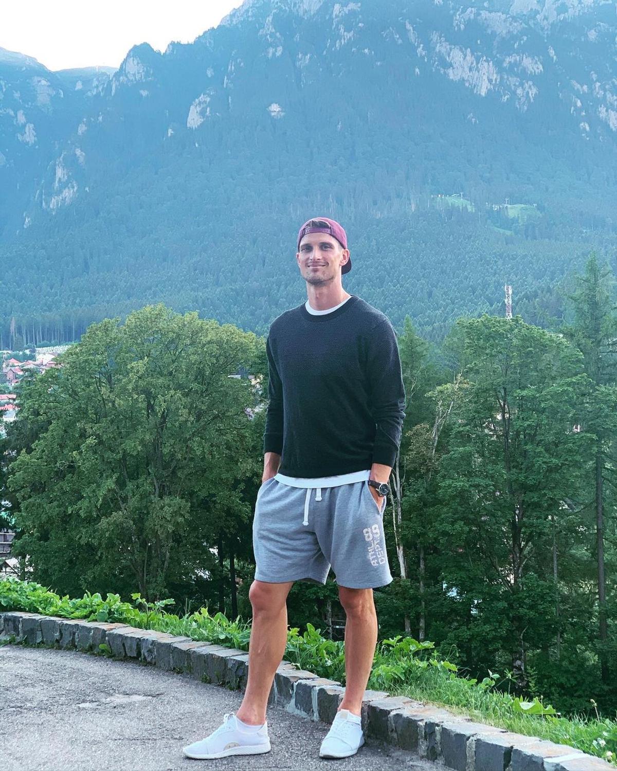A răpus-o pe FCSB în lupta pentru titlu, iar acum este fotomodel: „Nu pot să uit acel gol, mai ales că rezultatul i-a șocat pe adversari”