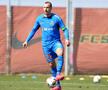 FCSB, doar egal cu Gloria Buzău » Chiricheș a revenit pe teren cu banderola pe braț + Găselniță în atac: cine a jucat lângă Miculescu și Tavi