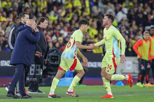 Pau Cubarsi l-a înlocuit în amicalul de la Londra pe Aymeric Laporte / Foto: Imago