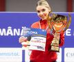 Bernadette Szocs zâmbind de pe prima treaptă a podiumului FOTO FRTM