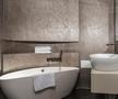 Cât costă cazarea „tricolorilor” la singurul hotel cu SPA din San Marino + Cum arată vestiarul României pe miniarena națională