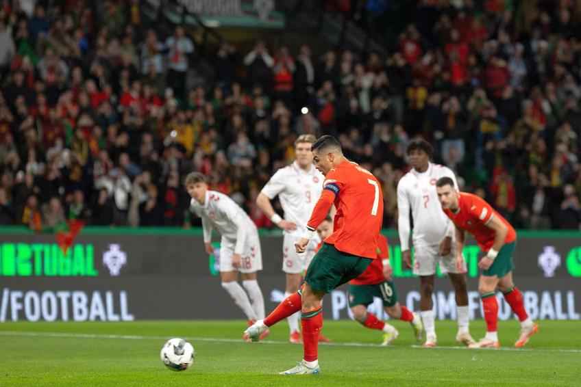 Cristiano Ronaldo (40 de ani) i-a enervat pe portughezi cu penalty-ul ratat în meciul cu Danemarca, din sferturile Ligii Națiunilor.