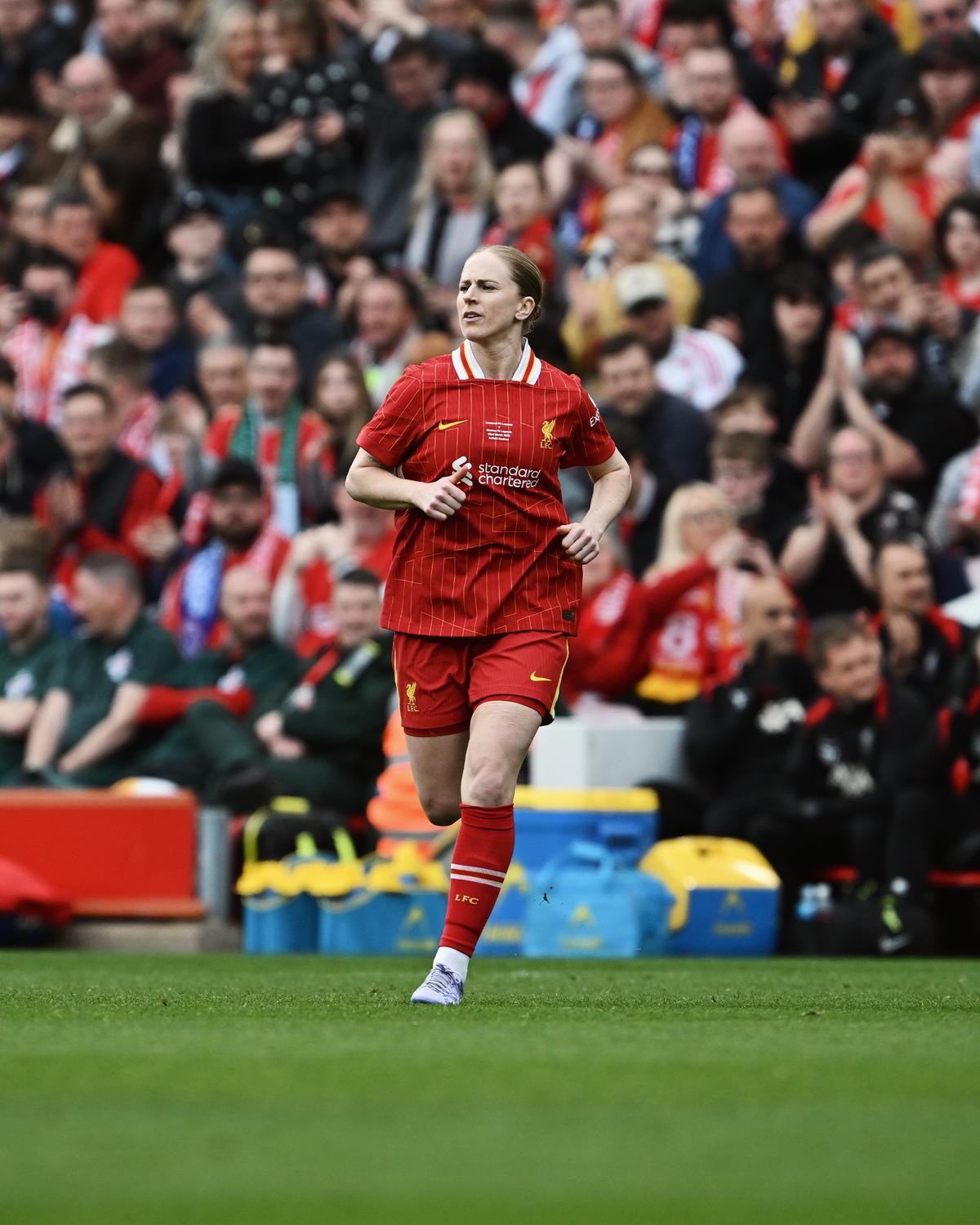 Natasha Dowie, în meciul pentru legendele lui Liverpool