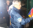 Imagini în oglindă la 14 ani distanță » Același gard, alt selecționer: Mircea Lucescu le-a făcut pe plac fanilor, care au primit cadouri