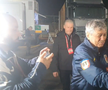 Imagini în oglindă la 14 ani distanță » Același gard, alt selecționer: Mircea Lucescu le-a făcut pe plac fanilor, care au primit cadouri