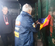 Imagini în oglindă la 14 ani distanță » Același gard, alt selecționer: Mircea Lucescu le-a făcut pe plac fanilor, care au primit cadouri