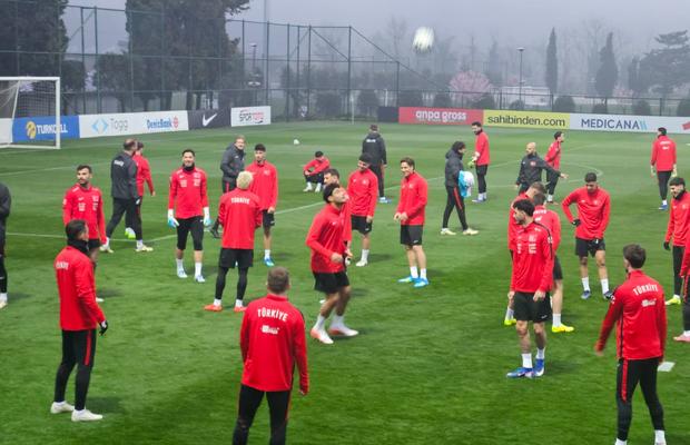 Arda Guler, absent de la antrenamentul lui Montella! Ultimele detalii de la baza Turciei: 3 jucători cu probleme, unul urmează să fie trimis acasă, altul e în mare pericol