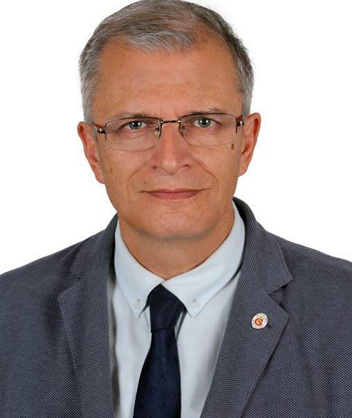 Enis Tulça, profesor universitar turc din Istanbul, cu origini românești
