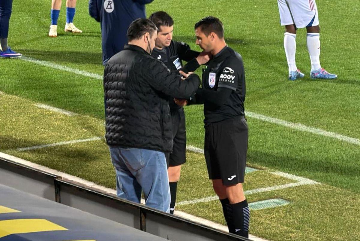 Moment rar în Unirea Slobozia - Oțelul Galați! Arbitrul a avut nevoie de schimbare