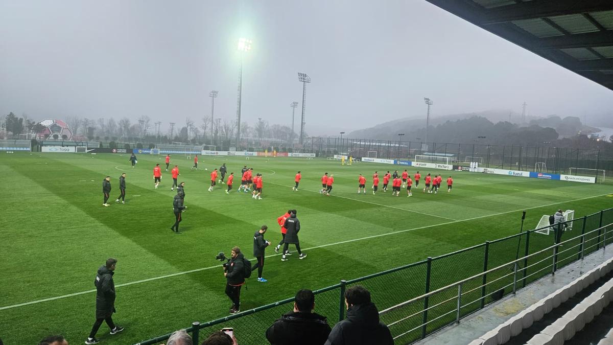Arda Guler, absent de la antrenamentul lui Montella! Ultimele detalii de la baza Turciei: 3 jucători cu probleme, unul urmează să fie trimis acasă, altul e în mare pericol