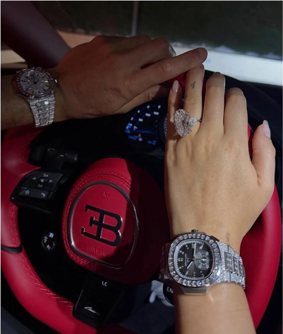Poza de 17,8 milioane de euro în care își etalează bogăția Cristiano Ronaldo și Georgina Rodriguez / Foto: Instagram Fotografia extravagantă care a costat 17 milioane de euro » Ultima fiță a celebrului cuplu s-a viralizat instant