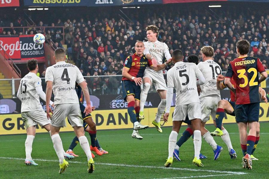 Scott McTominay // foto: Imago Images Scott McTominay a fost operat la Manchester » Când își va relua mijlocașul scoțian antrenamentele la Napoli