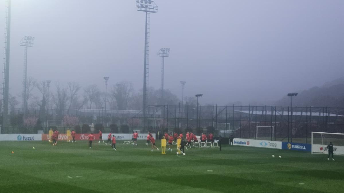 Arda Guler, absent de la antrenamentul lui Montella! Ultimele detalii de la baza Turciei: 3 jucători cu probleme, unul urmează să fie trimis acasă, altul e în mare pericol