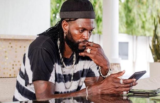 CORONAVIRUS. Emmanuel Adebayor: „Sunt banii mei și nu donez nimic, că doar n-am adus eu virusul în țară!”