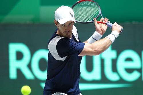 Andy Murray (34 ani, 88 ATP) l-a învins pe japonezul Daniel Taro (29 ani, 106 ATP), scor 1-6, 6-2, 6-4 în runda inaugurală de la turneul ATP Masters 1000 Indian Wells, obținând astfel victoria cu numărul 700 din carieră.