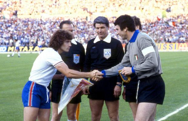 România intră în istorie cu doi arbitri la Campionatul European din 2020 » Hațegan și Kovacs sunt încă departe de cel mai titrat „central” din țara noastră