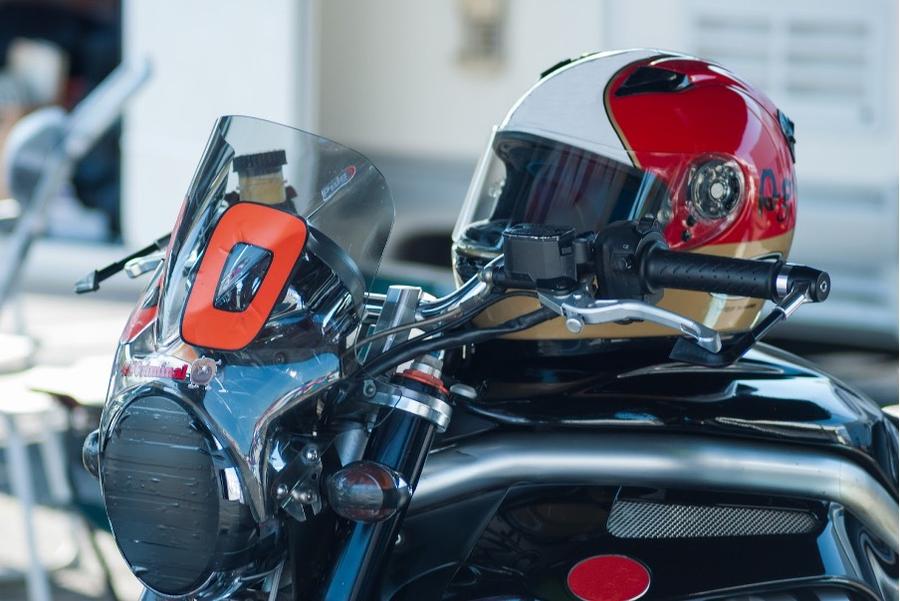 Ce trebuie să știm despre căștile moto?