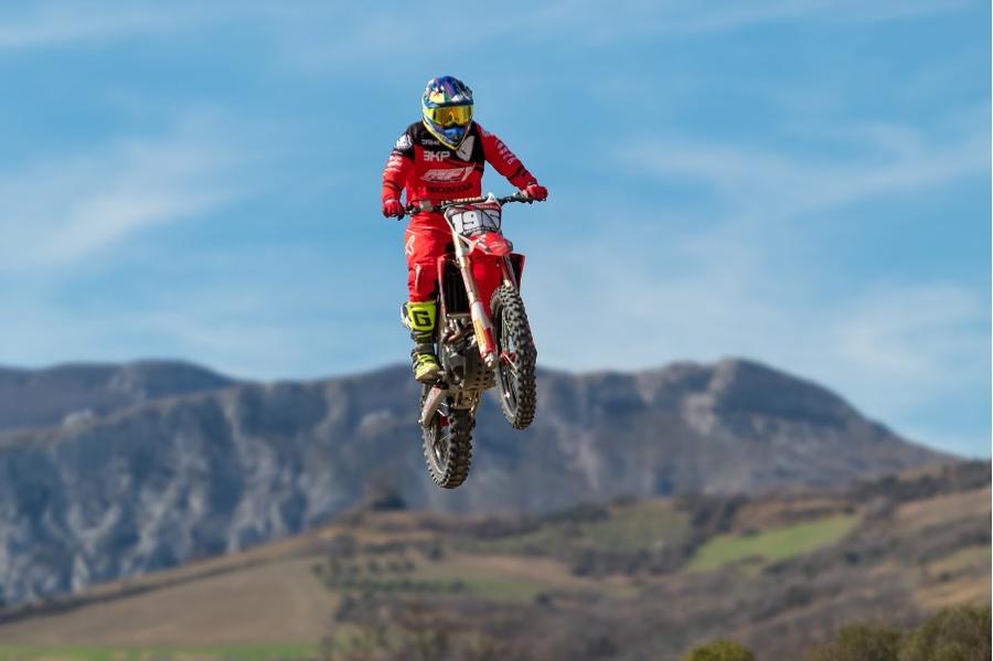 Ce trebuie să știm despre căștile moto?