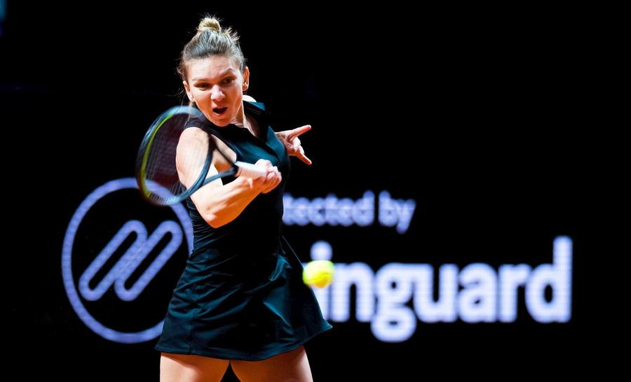 Simona le face sânge rău Aurolacilor