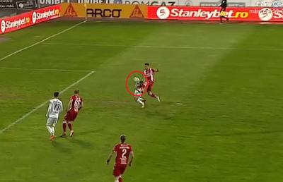 Arbitraj HORROR în Gaz Metan - Dinamo! Arbitrul n-a văzut TREI penalty-uri și a dat un ROȘU aiurea
