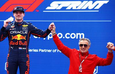 Max Verstappen a câștigat cursa sprint de la Imola » L-a depășit pe Leclerc cu un tur înainte de final și duminică va pleca primul din grilă