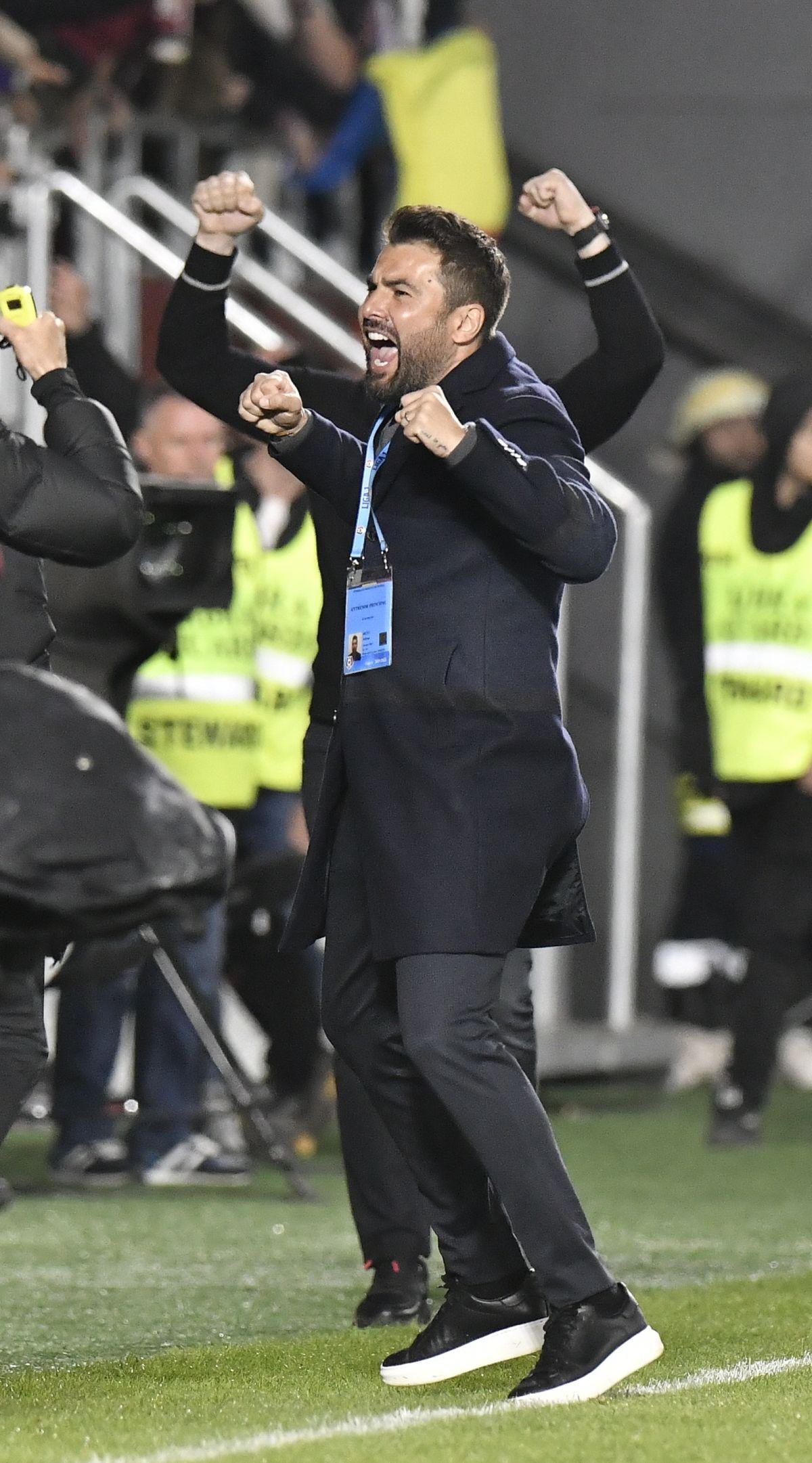 Adi Mutu, pe urmele lui Mircea Lucescu » La 3 lungimi de recordul fostului antrenor de la Rapid