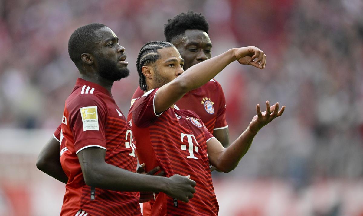 Bayern Munchen și restul » Bavarezii au câștigat al 10-lea titlu la rând în Bundesliga, după 3-1 cu Borussia Dortmund