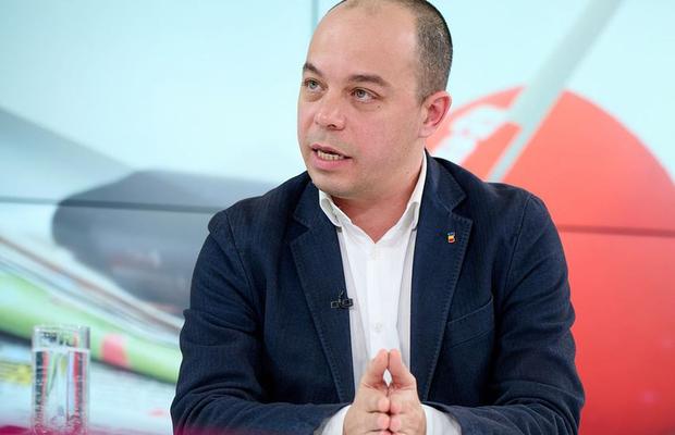 Marius Avram a analizat faza penalty-ului anulat de Colțescu lui CFR Cluj: „Atunci, a existat evidența greșelii”