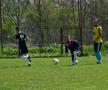 Au curs sute de litri de bere la derby-ul liderului din Dâmbovița: „Suntem ca nea Gigi, toți sunt împotriva noastră” + Scandal cu arbitrul: „Ai luat bani de la ăștia? Ți-au dat primă de Paște?”