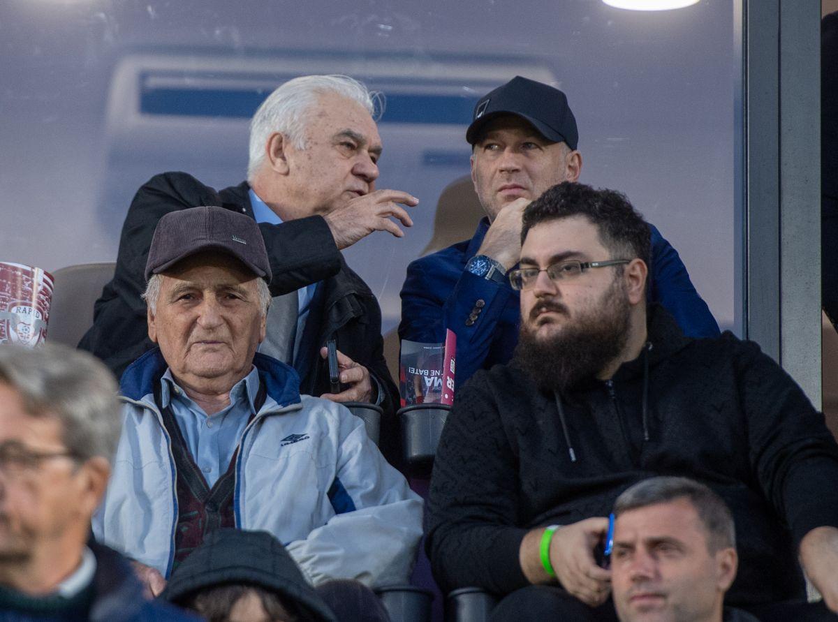 Mititelu jr., mesaj tăios la pauza meciului Rapid - FCSB: „Distrugerea fotbalului românesc prin manevrarea arbitrajului”