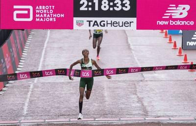 Sifan Hassan, câștigătoarea maratonului de la Londra: „Când m-am trezit de dimineață, mi-am spus că sunt tâmpită să alerg un maraton”