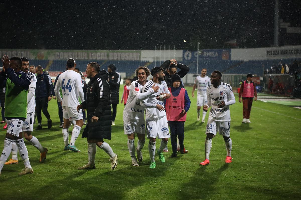Dezastrul Dinamo! Concluziile GSP după seara-horror de la Botoșani: note de 3, 4 și 5 pentru  „condamnații” lui Kopic!