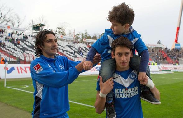Legătura surprinzătoare dintre vedeta Turciei și antrenorul FCSB! Calhanoglu, prieten apropiat cu Elias Charalambous