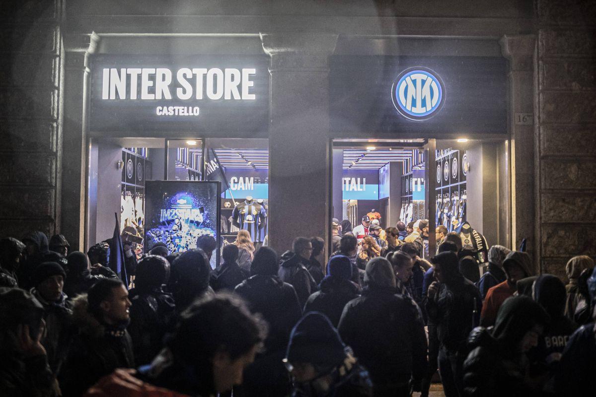 Sărbătoarea fanilor lui Inter Milano după câștigarea Scudetto