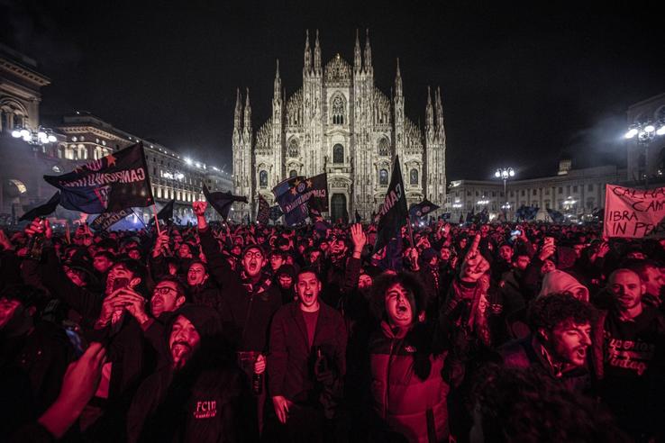 Sărbătoarea fanilor lui Inter Milano după câștigarea Scudetto / Foto: Imago Images