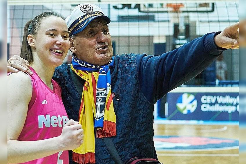 Nea Gică a mers deja să le încurajeze pe fetele de la volei // sursă foto: Instagram