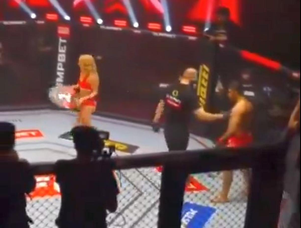 Bătut de fani și suspendat pe viață, luptătorul de MMA care a lovit o „ring girl” vine cu explicații: „Am un mesaj pentru Maria”