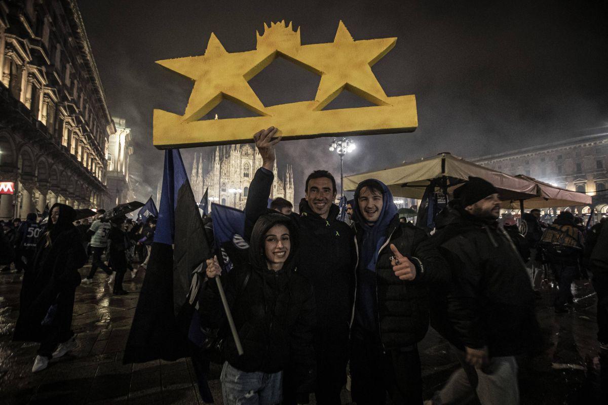 Sărbătoarea fanilor lui Inter Milano după câștigarea Scudetto