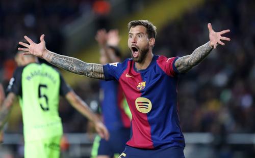 Și fundașul Inigo Martinez se miră cum de Barcelona n-a putut să marcheze decât un gol cu Mallorca / Foto: Imago