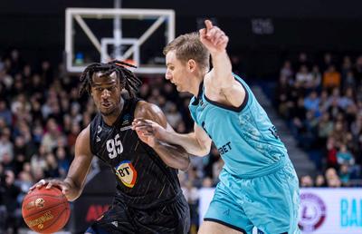 Detalii din NBA și din culisele naționalei Franței de la spectaculosul fundaș al lui U-BT Cluj-Napoca: „Acolo nu poți să nu dai 100% zilnic”