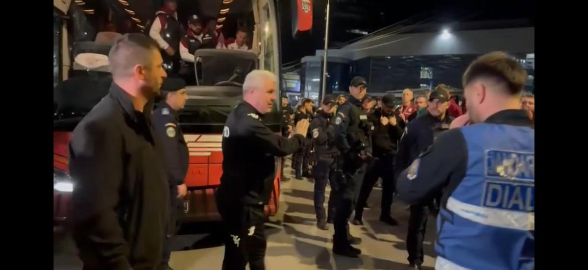 Cristian Săpunaru și-a anunțat RETRAGEREA în autocar! Distrus de eliminare, a transmis un mesaj în fața colegilor: „Îmi doream și eu asta”