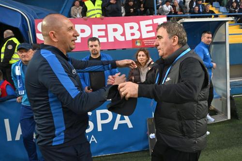 Antrenorul din Superliga, recital în conferință: „Prost, chel, ungur, slab...”