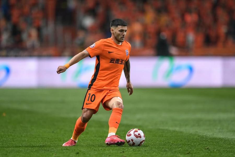 Alexandru Ioniță s-a mutat în China, foto: Instagram @alexionita31 Fostul jucător de la Rapid s-a mutat la 8.000 de km de România și n-a stat pe gânduri: „Sunt departe de casă, dar..”