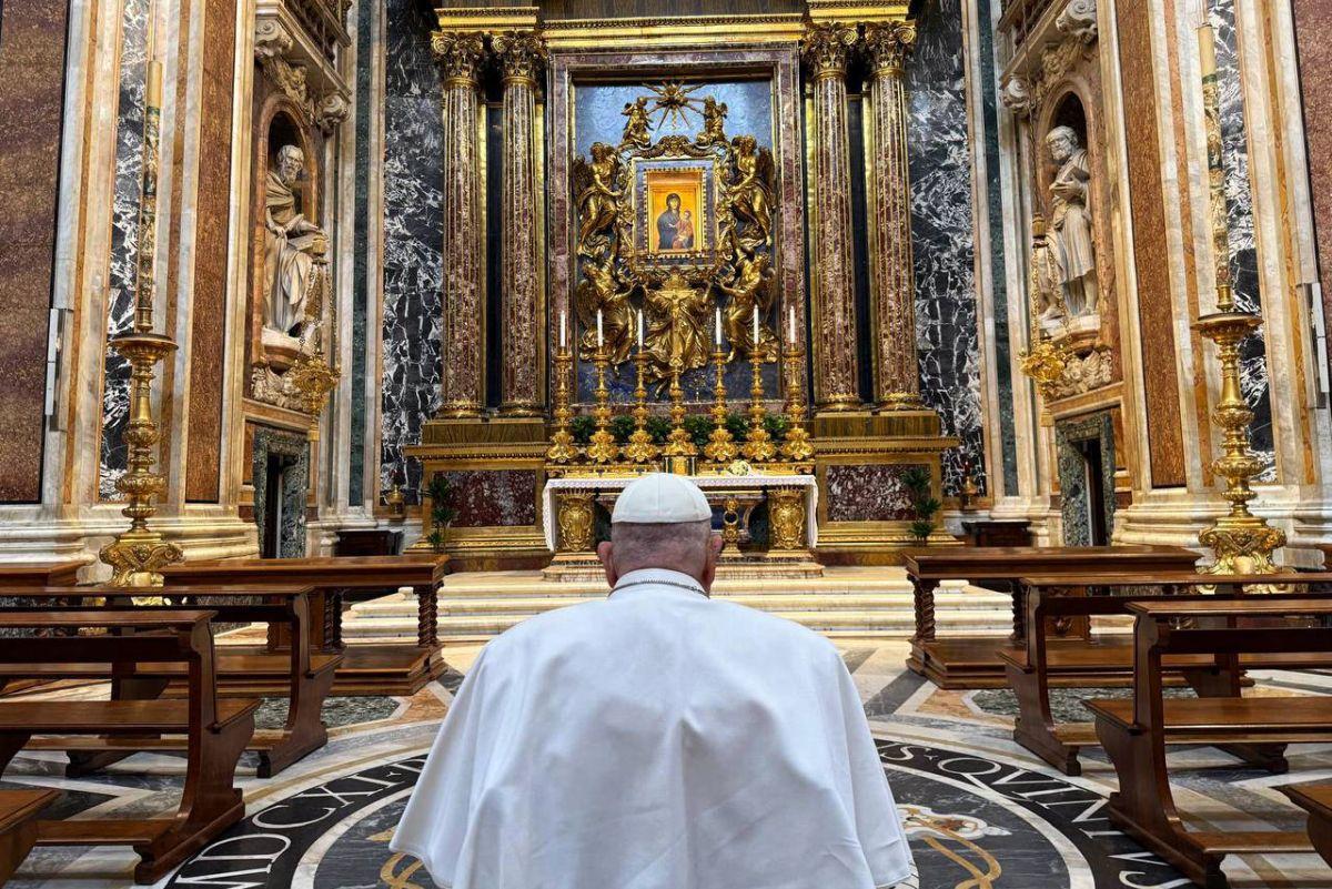 Antrenorul român era la Roma în ziua morții Papei Francisc: „«Mamă-mamă»! Am aflat chiar când am ajuns la Santa Maria Maggiore”